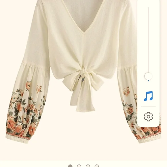 Beautiful blouse - Picture 1 of 8